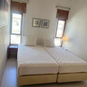  Apartamento - - Sea View- Walk To The - Algarve